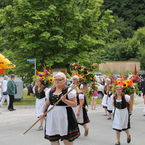 Fester Bestandteil der Harzer Tradition ist das Grasedanz Fest im kleinen Ort Neuwerk.